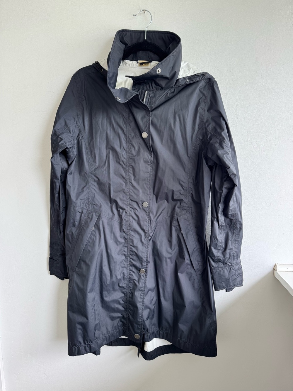 Marmot Classic Women's Black Raincoat Jacket Size Large